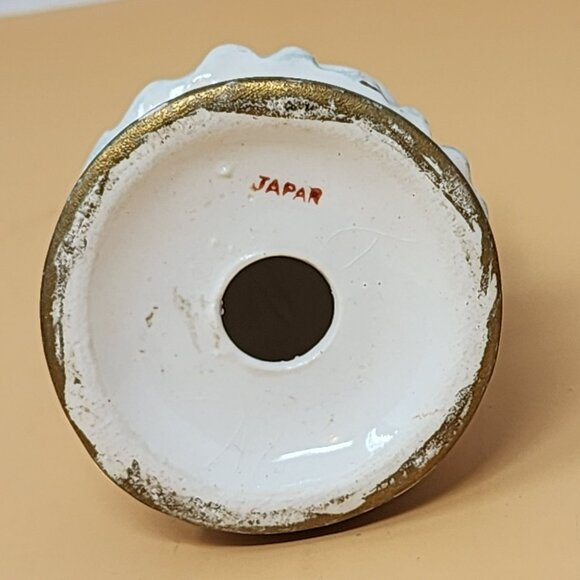 Vintage Ceramic Angel Figurine With Gold Accents Holding Flower Japan MCM - Picture 6 of 10